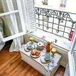 Chic Entre Histoire Et Modernite Daire Paris
