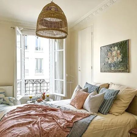Chic Entre Histoire Et Modernite *