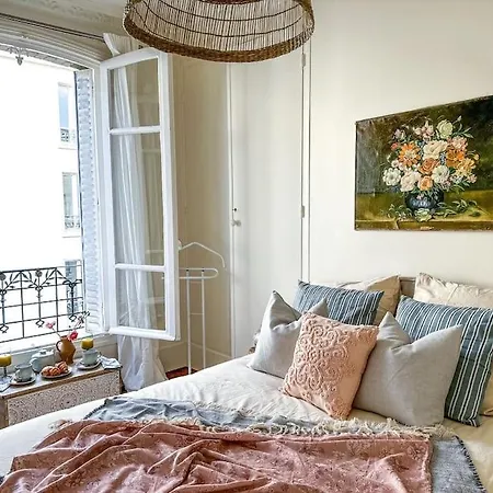 Apartment Chic Entre Histoire Et Modernite Paris