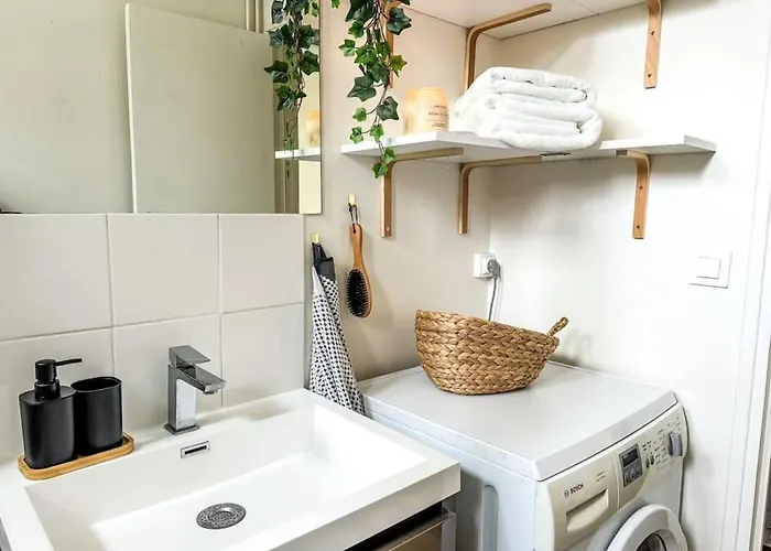 Chic Entre Histoire Et Modernite Apartament
