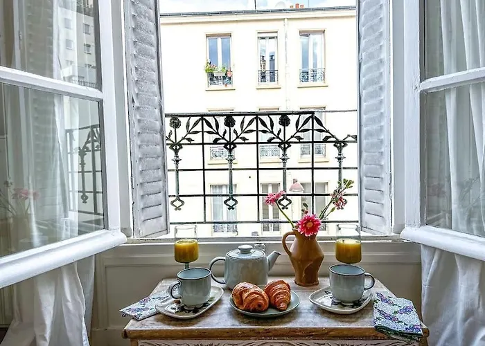 Chic Entre Histoire Et Modernite Apartament *